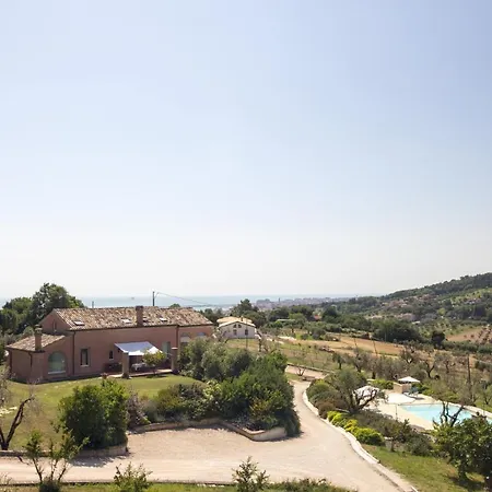 Villa Dei Ricordi, Relax & Sea View Surrounded By Nature Civitanova Marche